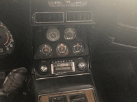 Image 6 of 9 of a 1972 CHEVROLET CORVETTE