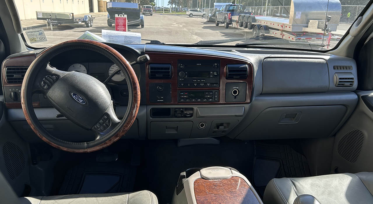 7th Image of a 2006 FORD F350