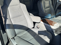 Image 11 of 12 of a 2006 FORD F350