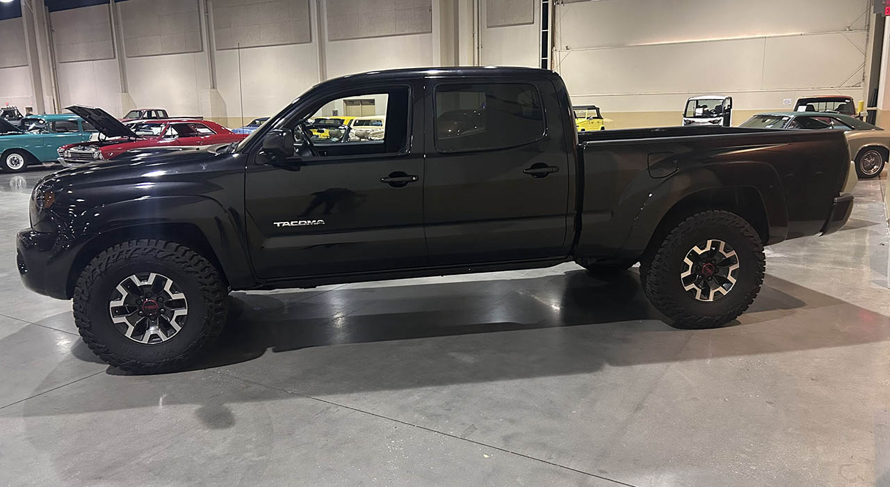 2nd Image of a 2006 TOYOTA TACOMA PRERUNNER