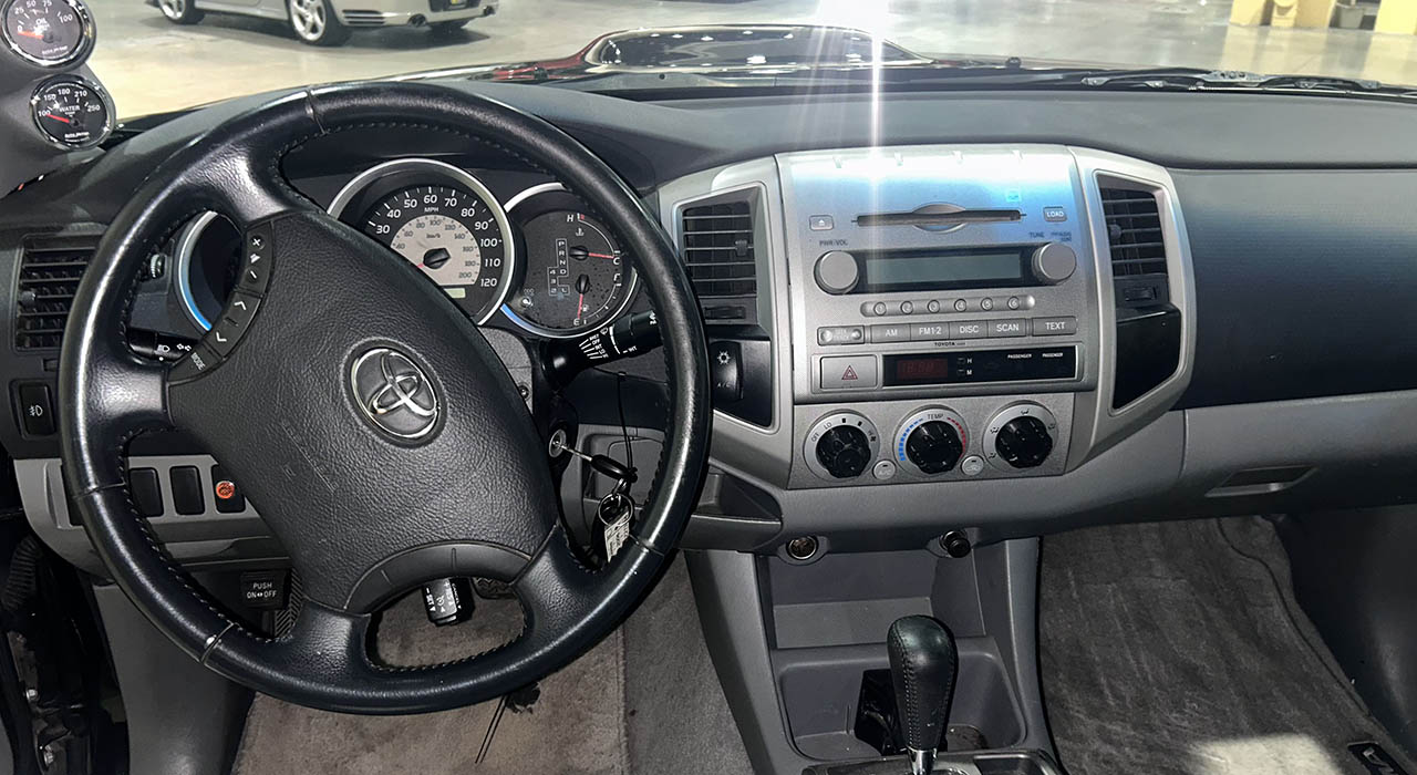 11th Image of a 2006 TOYOTA TACOMA PRERUNNER