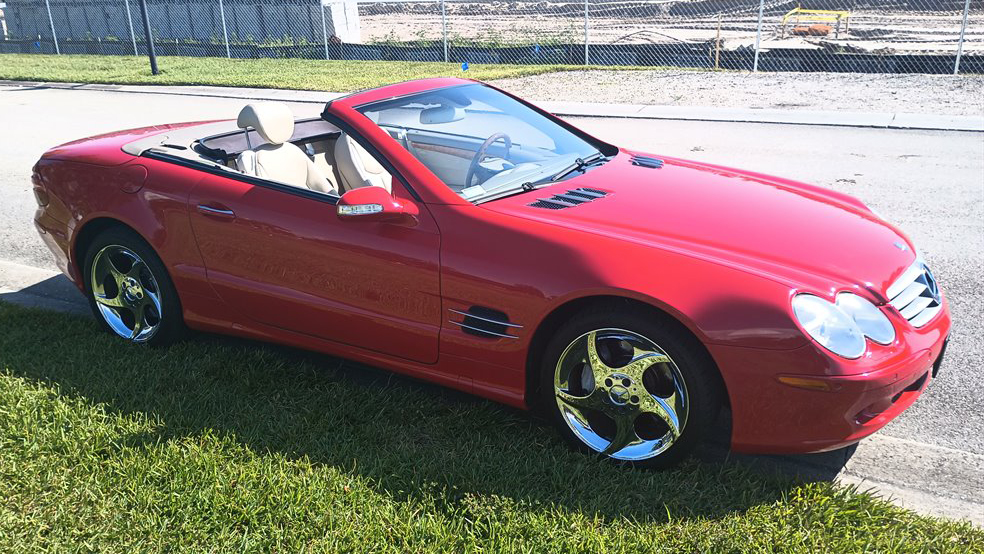 2nd Image of a 2003 MERCEDES SL-CLASS SL500