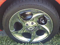 Image 15 of 18 of a 2003 MERCEDES SL-CLASS SL500