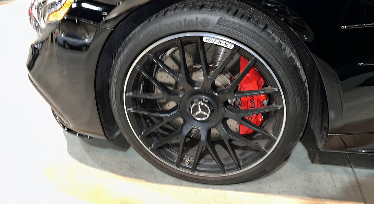 4th Image of a 2018 MERCEDES SL63 AMG