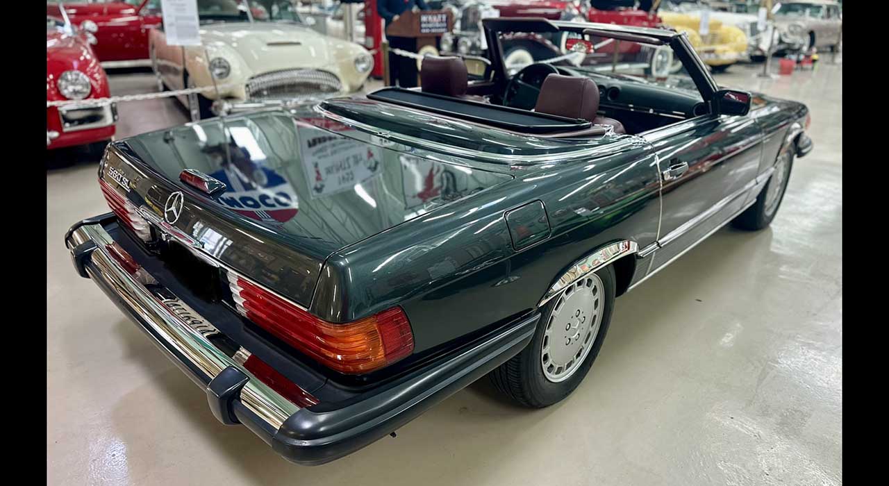 3rd Image of a 1988 MERCEDES-BENZ 560 560SL