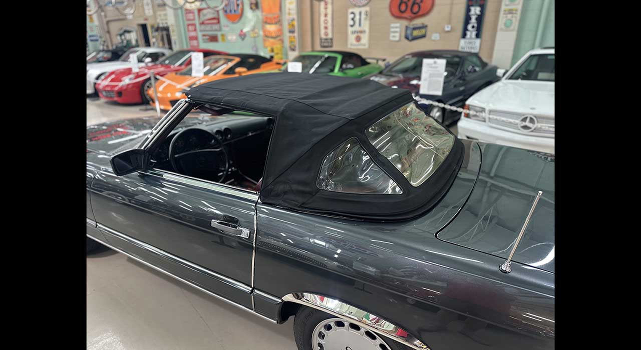 4th Image of a 1988 MERCEDES-BENZ 560 560SL