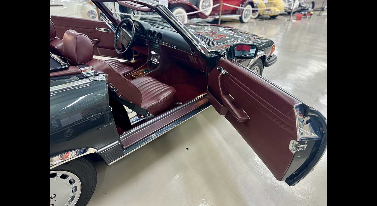 11th Image of a 1988 MERCEDES-BENZ 560 560SL