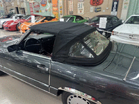 Image 5 of 17 of a 1988 MERCEDES-BENZ 560 560SL