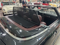 Image 7 of 17 of a 1988 MERCEDES-BENZ 560 560SL