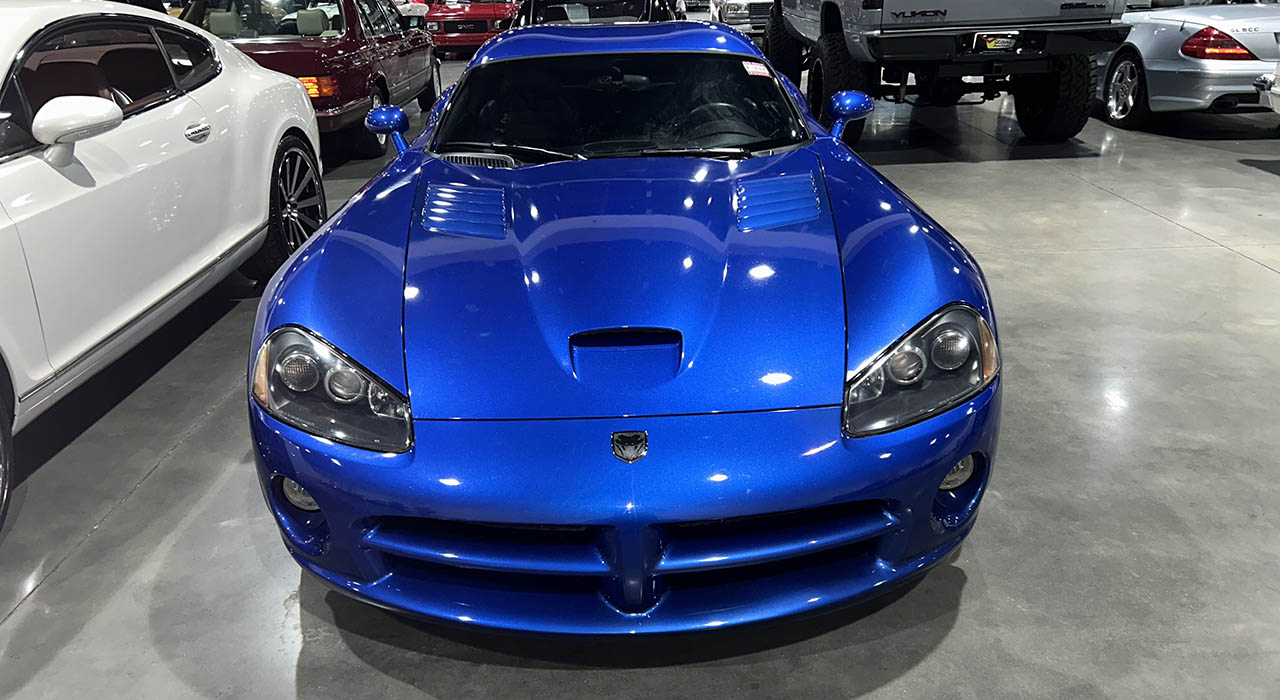 3rd Image of a 2006 DODGE VIPER GTS