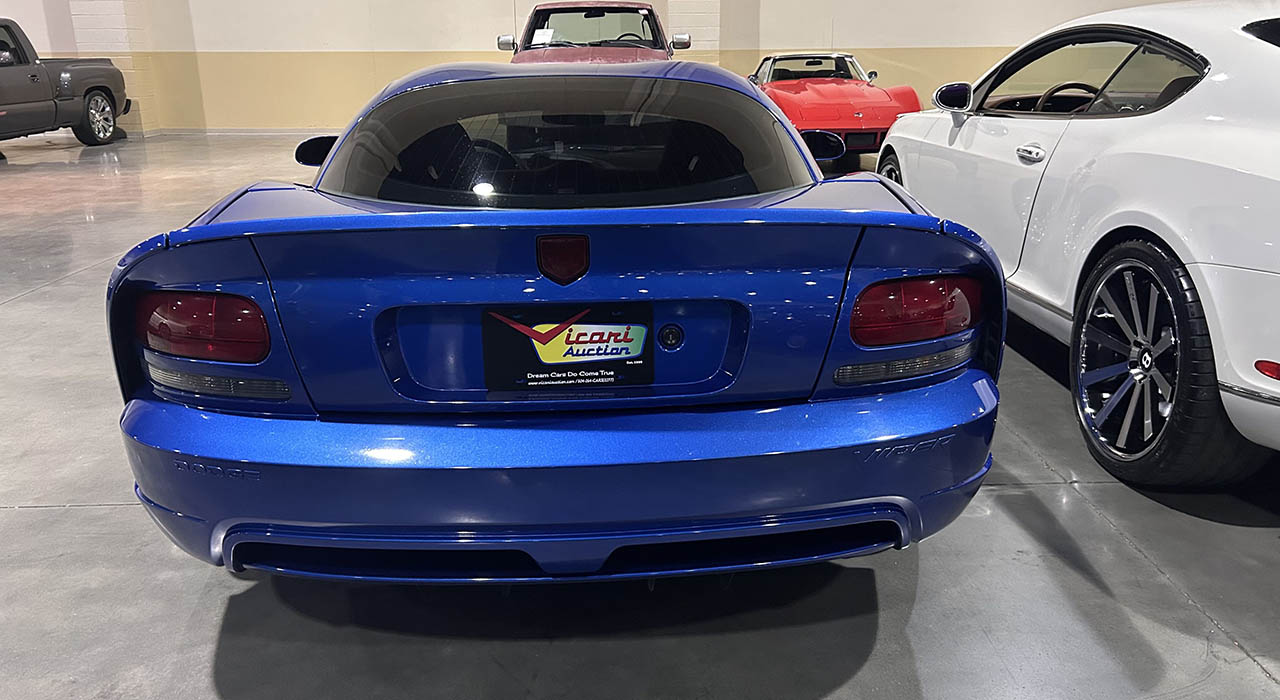 4th Image of a 2006 DODGE VIPER GTS