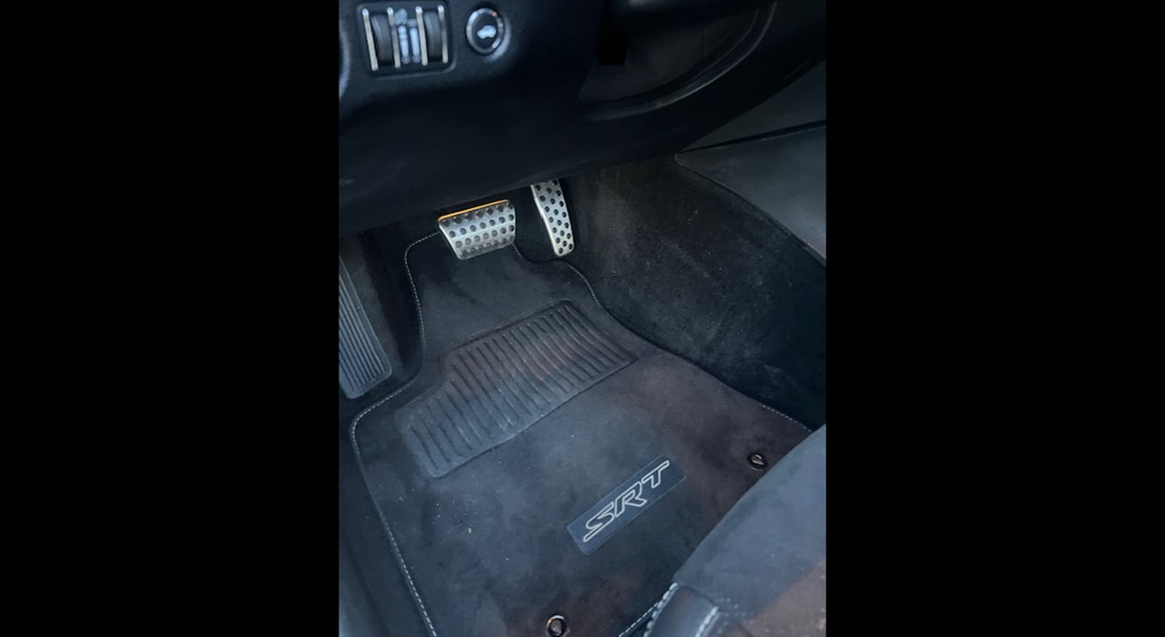 18th Image of a 2015 DODGE CHARGER SRT SUPERCHARGED