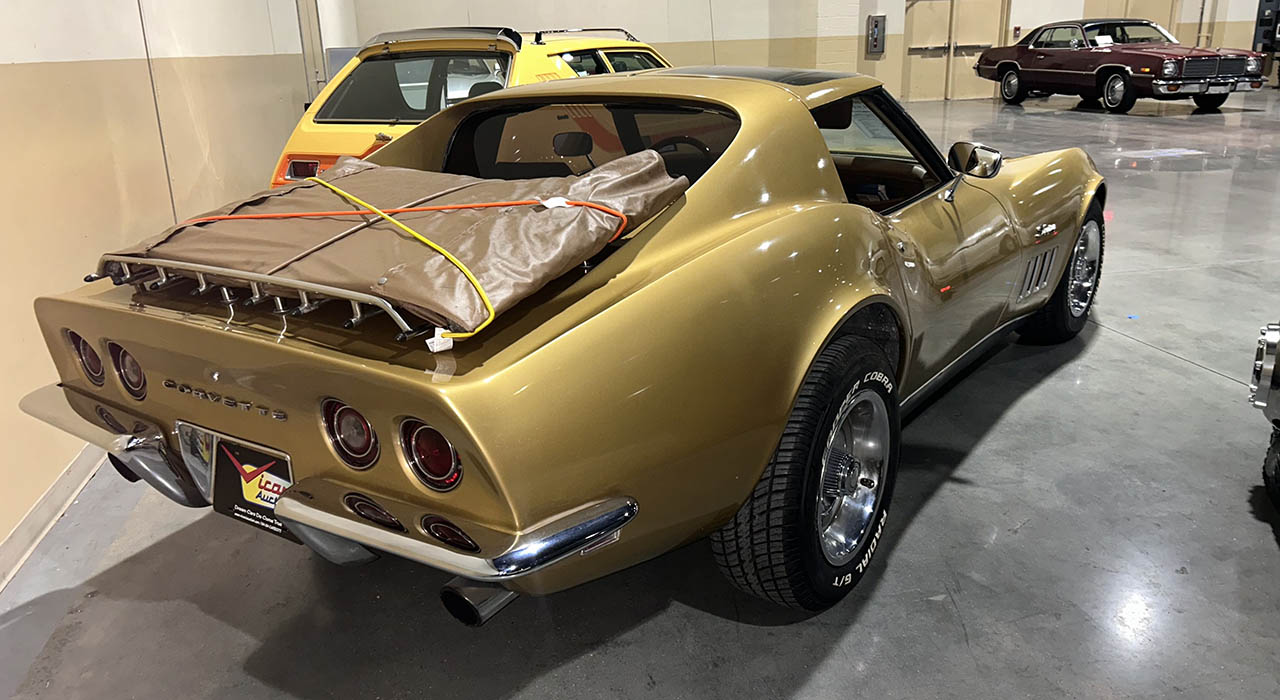 1st Image of a 1969 CHEVROLET CORVETTE