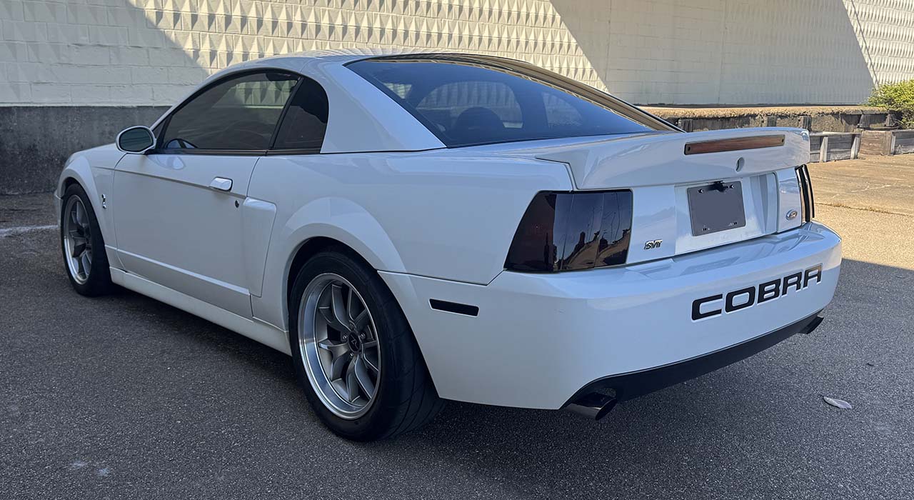 2nd Image of a 2004 FORD MUSTANG COBRA SVT