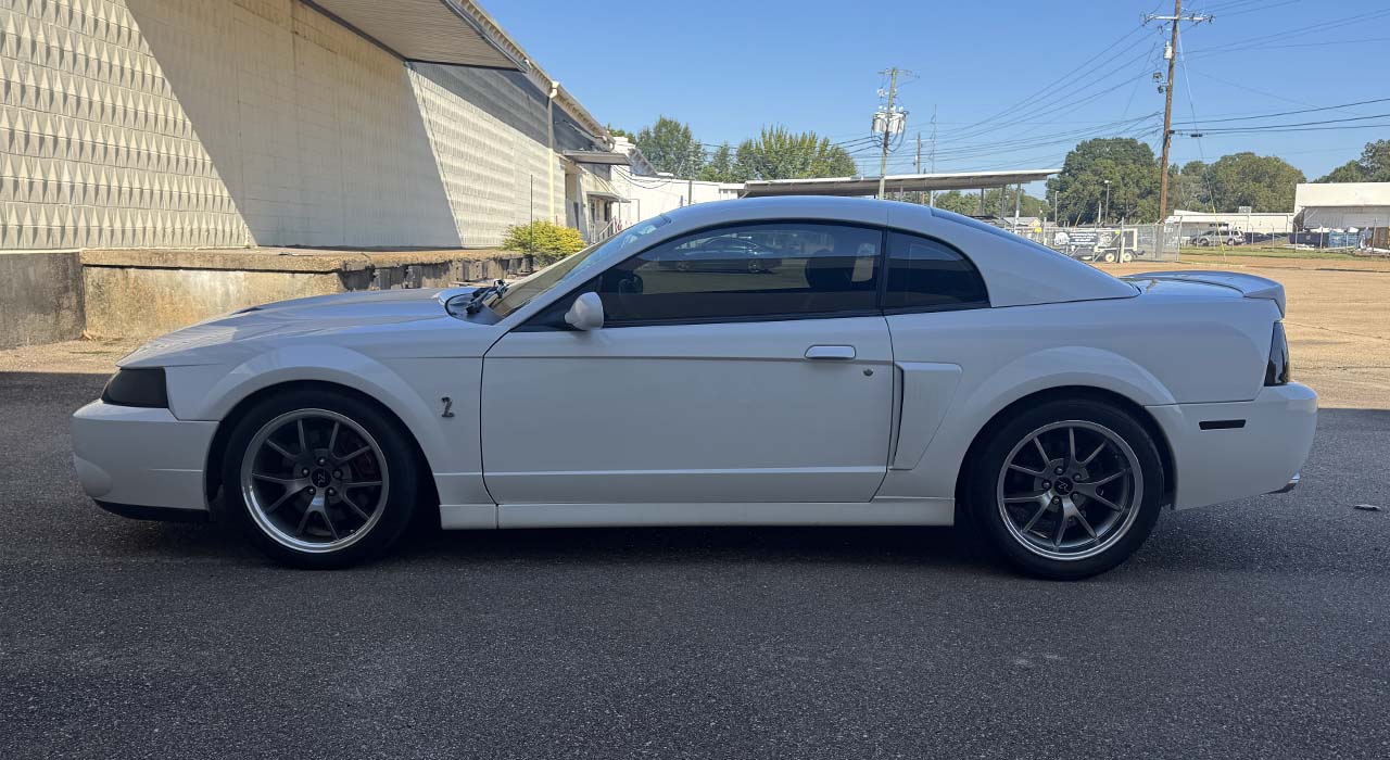 4th Image of a 2004 FORD MUSTANG COBRA SVT