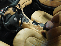 Image 18 of 26 of a 2003 MASERATI SPYDER NORTH AMERICA SPECIF