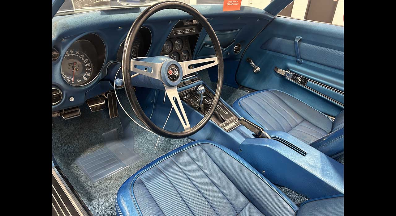 7th Image of a 1969 CHEVROLET CORVETTE