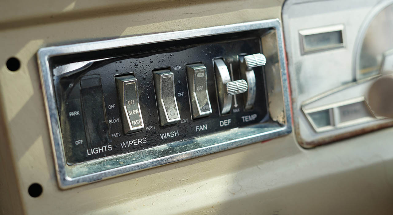 18th Image of a 1970 JEEP COMMANDO