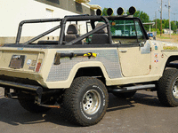 Image 5 of 32 of a 1970 JEEP COMMANDO