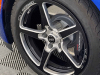 Image 16 of 21 of a 2018 CHEVROLET CAMARO 1SS