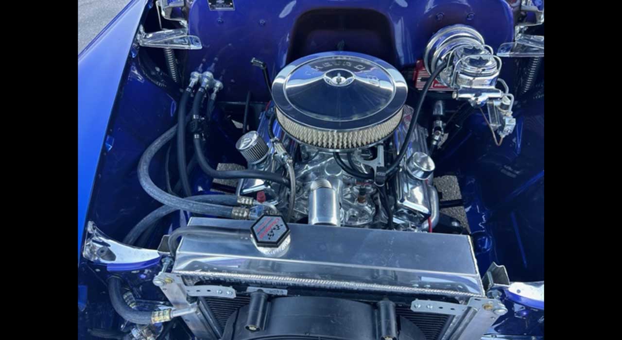 2nd Image of a 1949 CHEVROLET DELUXE