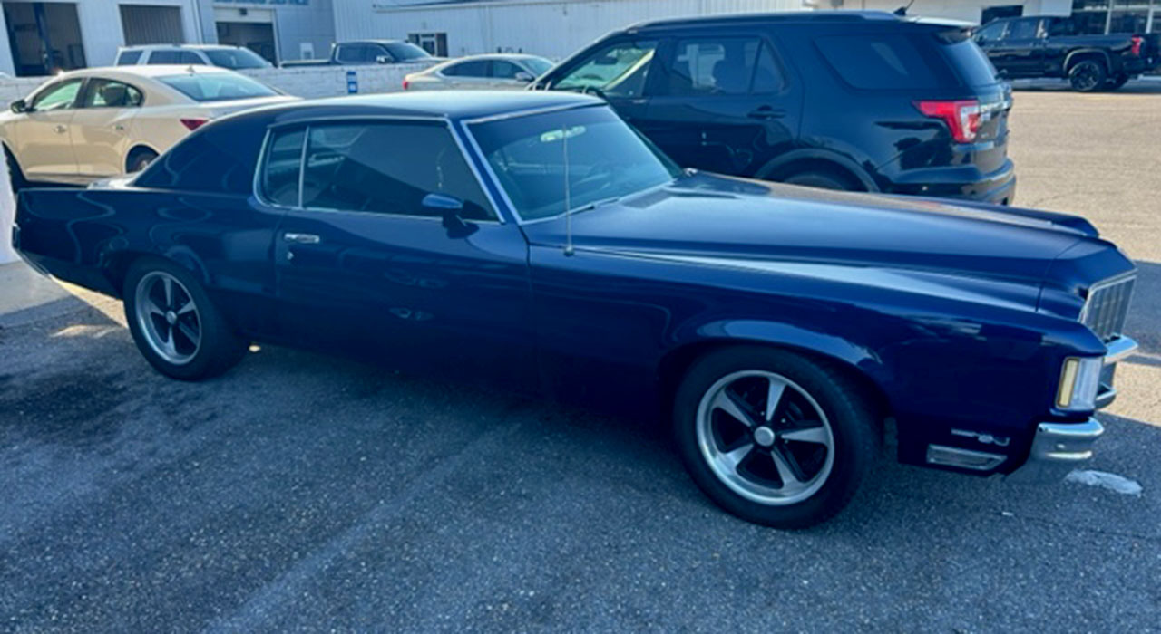 1st Image of a 1972 PONTIAC GRAND PRIX