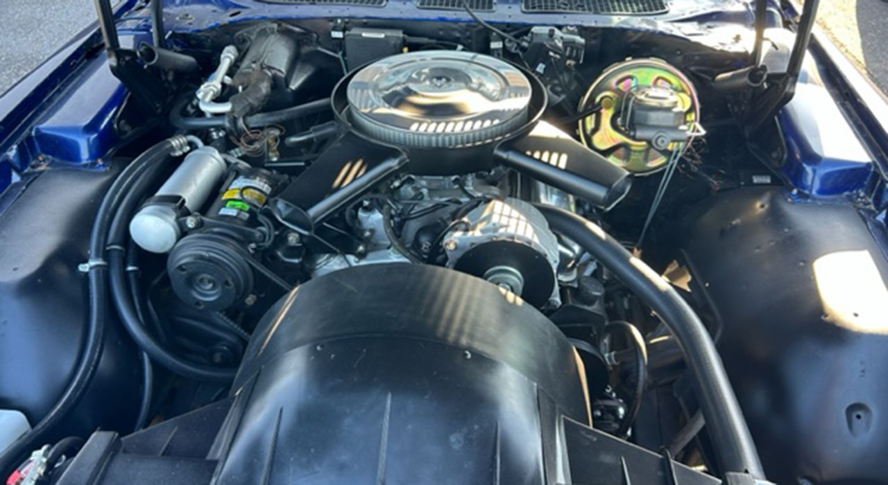 4th Image of a 1972 PONTIAC GRAND PRIX