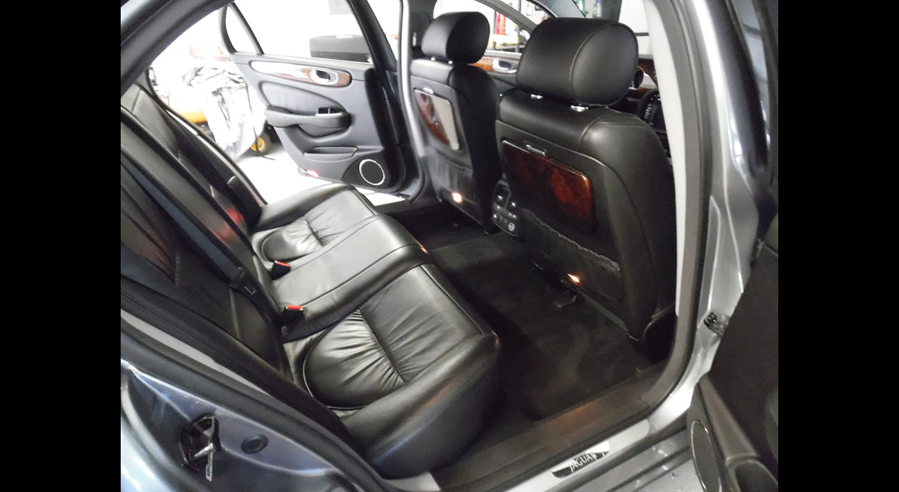 10th Image of a 2007 JAGUAR XJ SERIES VANDEN PLAS