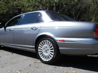Image 4 of 19 of a 2007 JAGUAR XJ SERIES VANDEN PLAS