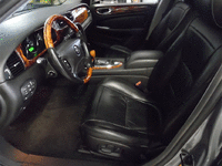 Image 8 of 19 of a 2007 JAGUAR XJ SERIES VANDEN PLAS