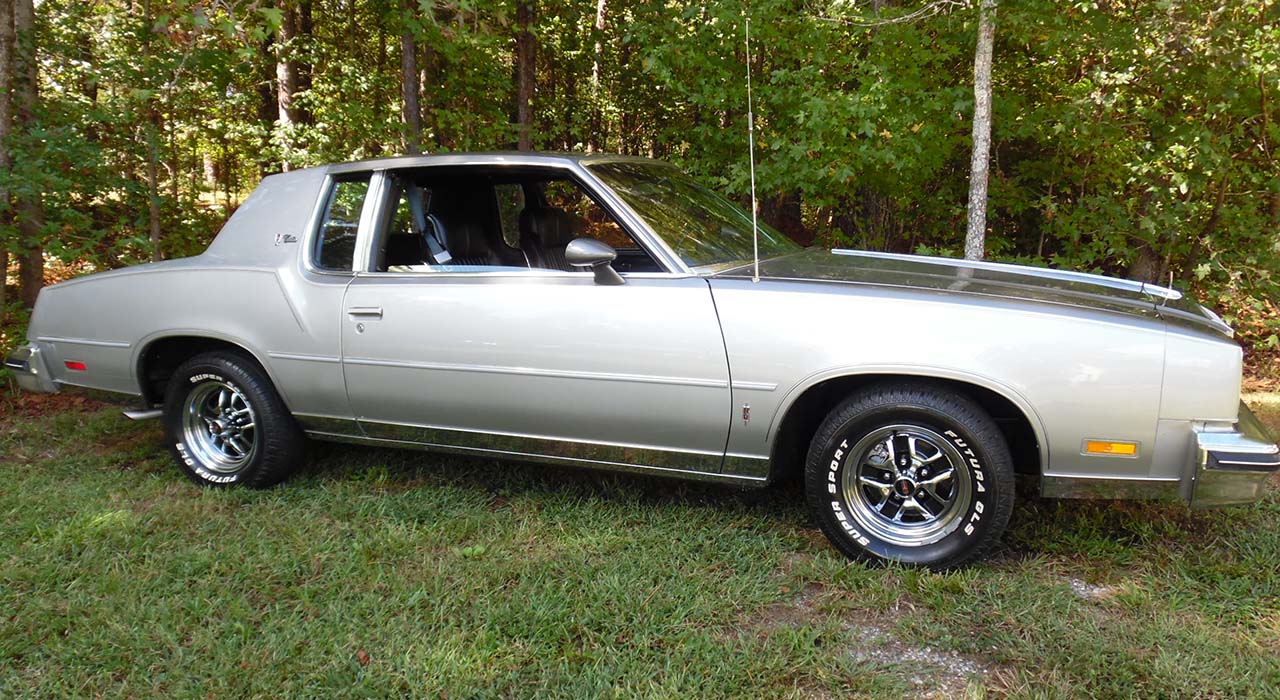 4th Image of a 1978 OLDSMOBILE CUTLASS CALAIS