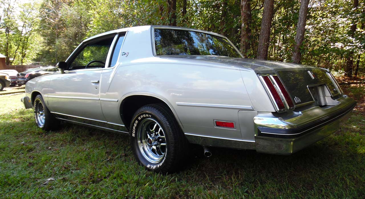 5th Image of a 1978 OLDSMOBILE CUTLASS CALAIS