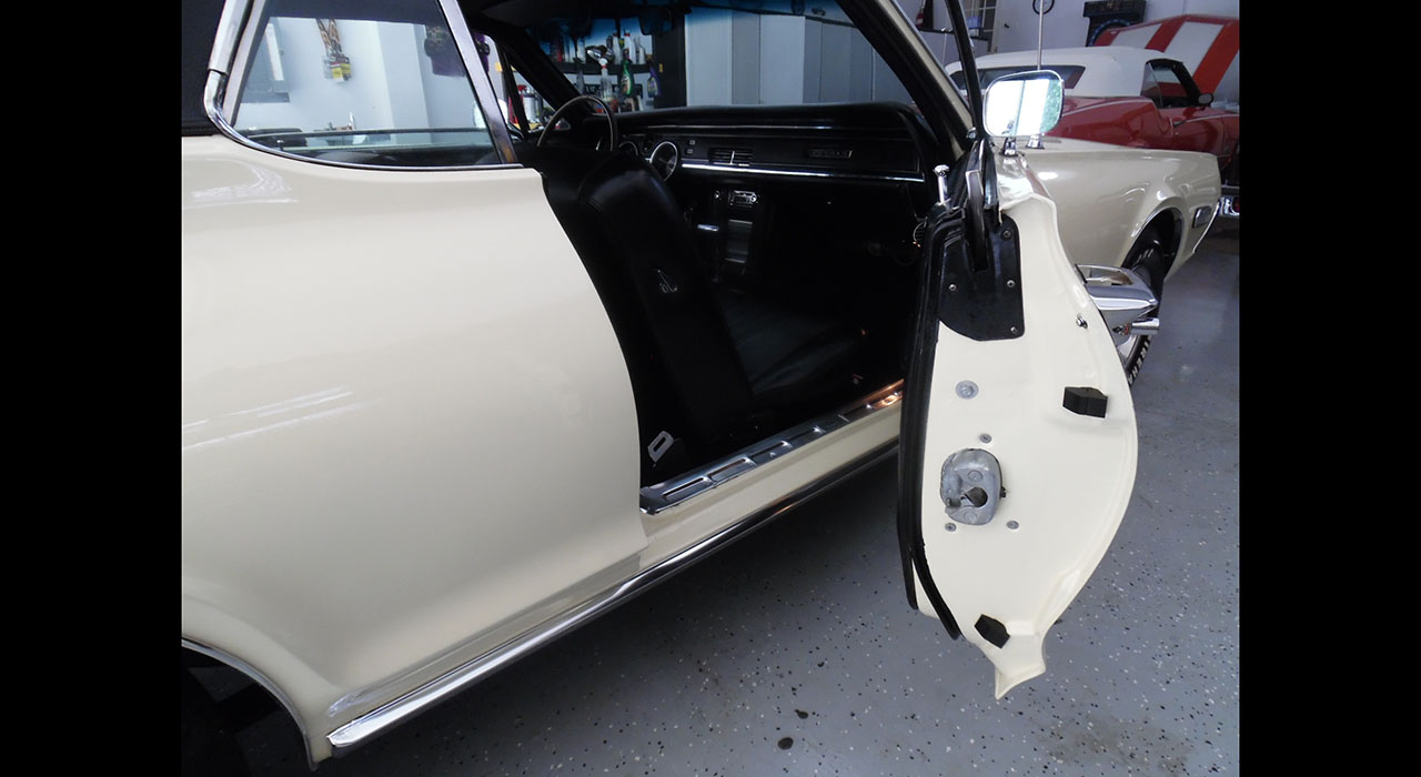 11th Image of a 1968 MERCURY COUGAR