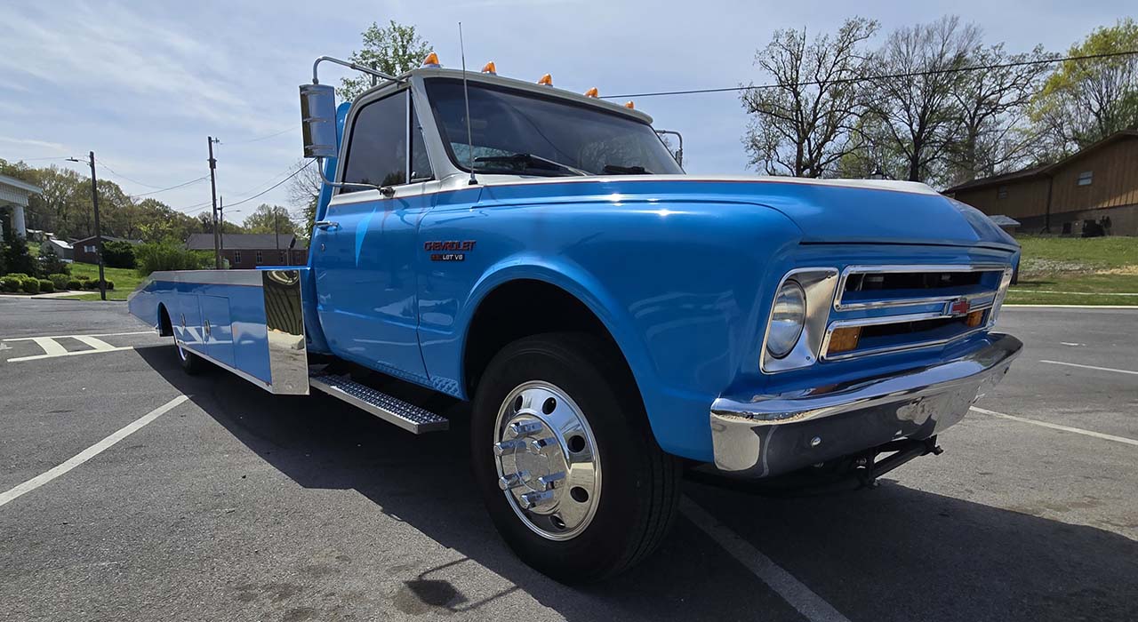 1st Image of a 1967 CHEVROLET C3