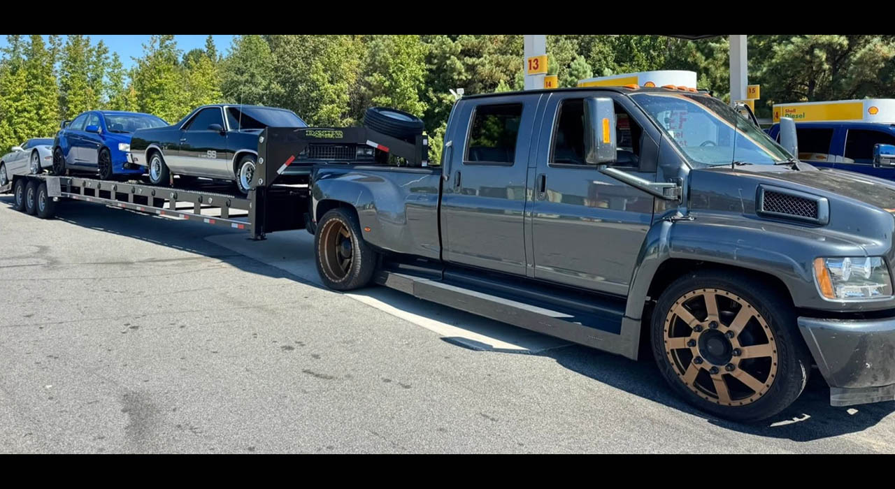 4th Image of a 2006 CHEVROLET KODIAC