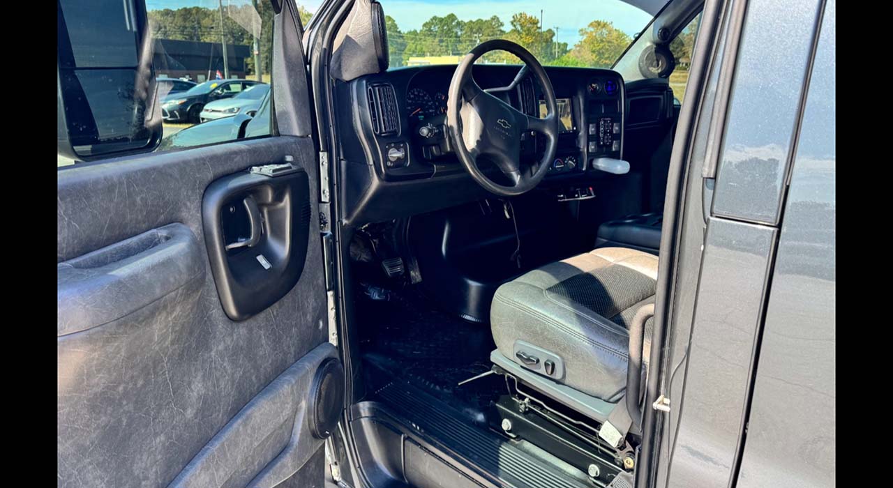 18th Image of a 2006 CHEVROLET KODIAC
