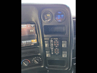 Image 26 of 29 of a 2006 CHEVROLET KODIAC