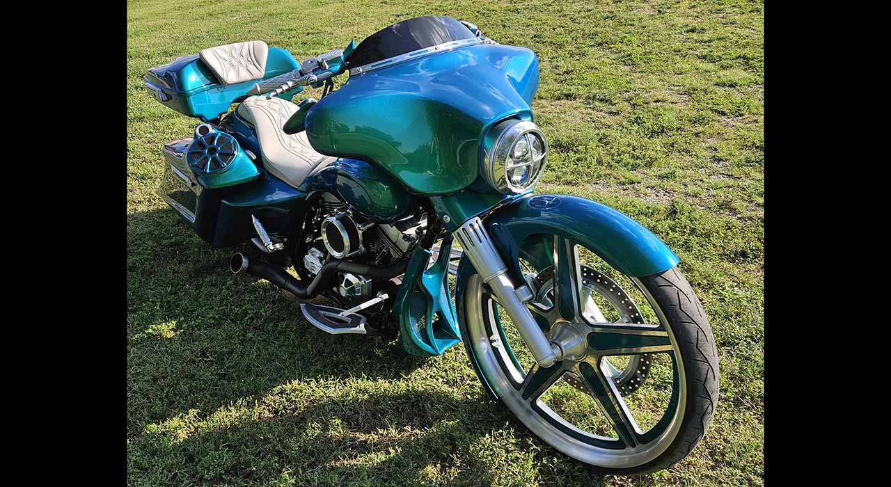 1st Image of a 2008 HARLEY-DAVIDSON FLHX