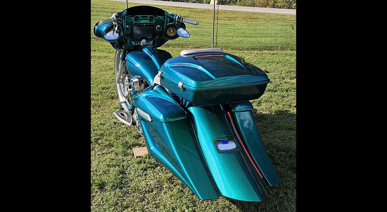 2nd Image of a 2008 HARLEY-DAVIDSON FLHX
