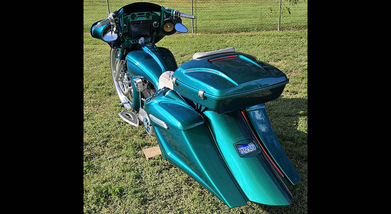 4th Image of a 2008 HARLEY-DAVIDSON FLHX