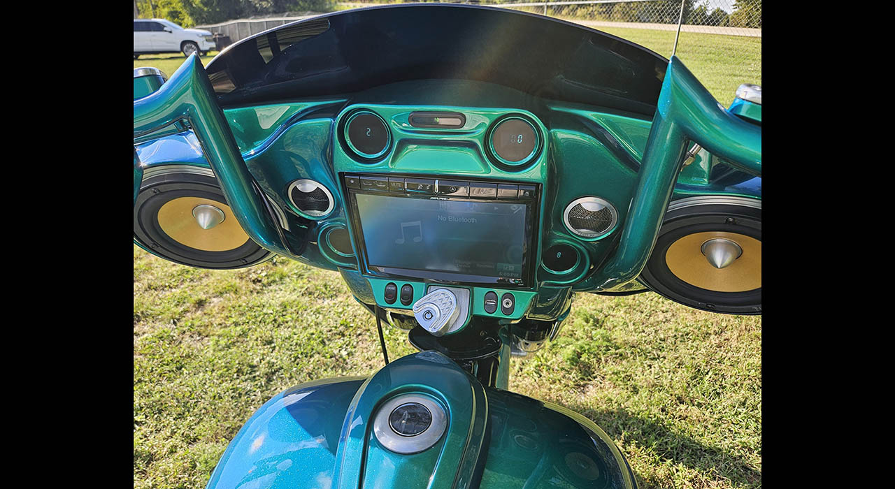 18th Image of a 2008 HARLEY-DAVIDSON FLHX