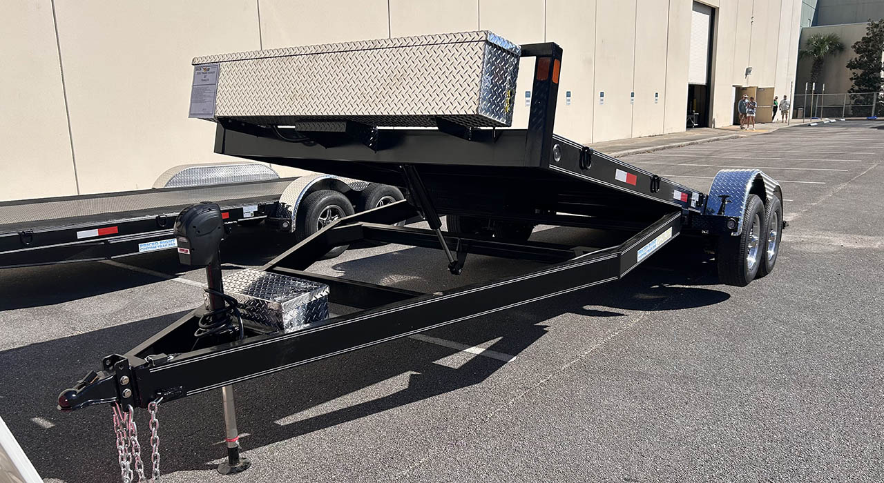 1st Image of a 2026 TRAXX MANUF 22'