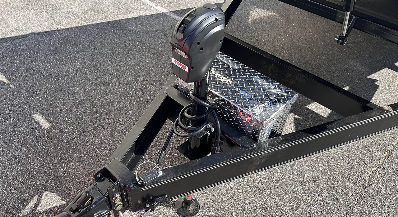 8th Image of a 2026 TRAXX MANUF 22'