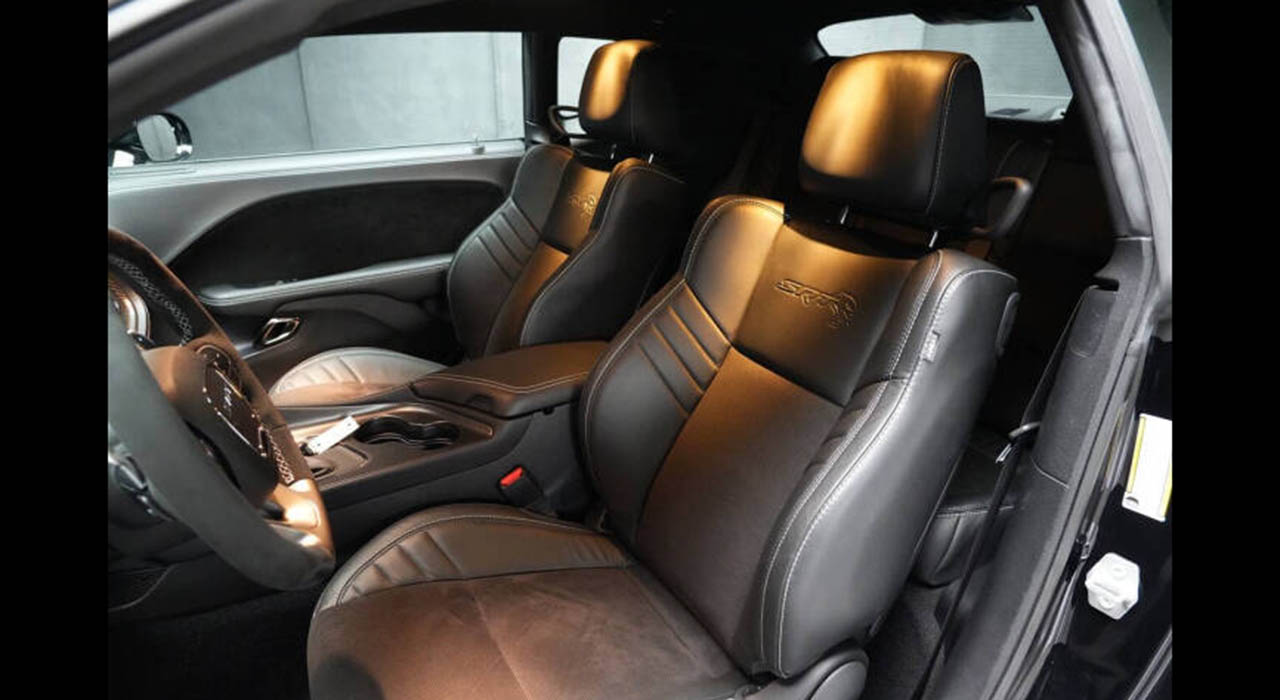 11th Image of a 2023 DODGE CHALLENGER SRT HELLCAT REDEYE