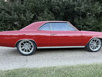 Image 7 of 18 of a 1967 CHEVROLET CHEVELLE BBC