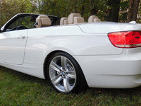 Image 8 of 18 of a 2009 BMW 3 SERIES 335I