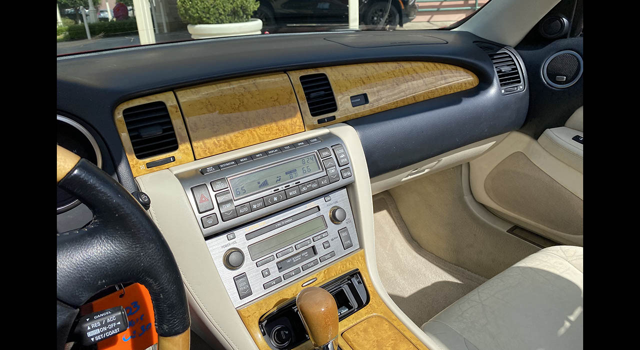 4th Image of a 2003 LEXUS SC 430