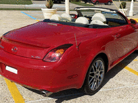 Image 4 of 7 of a 2003 LEXUS SC 430