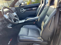 Image 6 of 9 of a 2004 CHEVROLET SSR LS