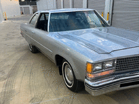 Image 2 of 27 of a 1976 OLDSMOBILE 98